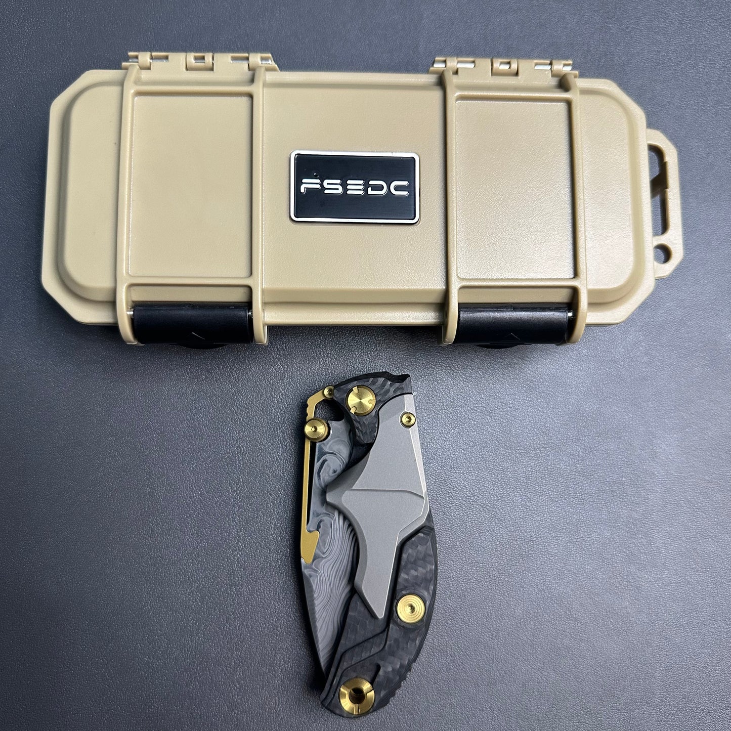 Forever Steel Alkaid carbon fiber and titanium handle Damascus blade steel translate push dagger