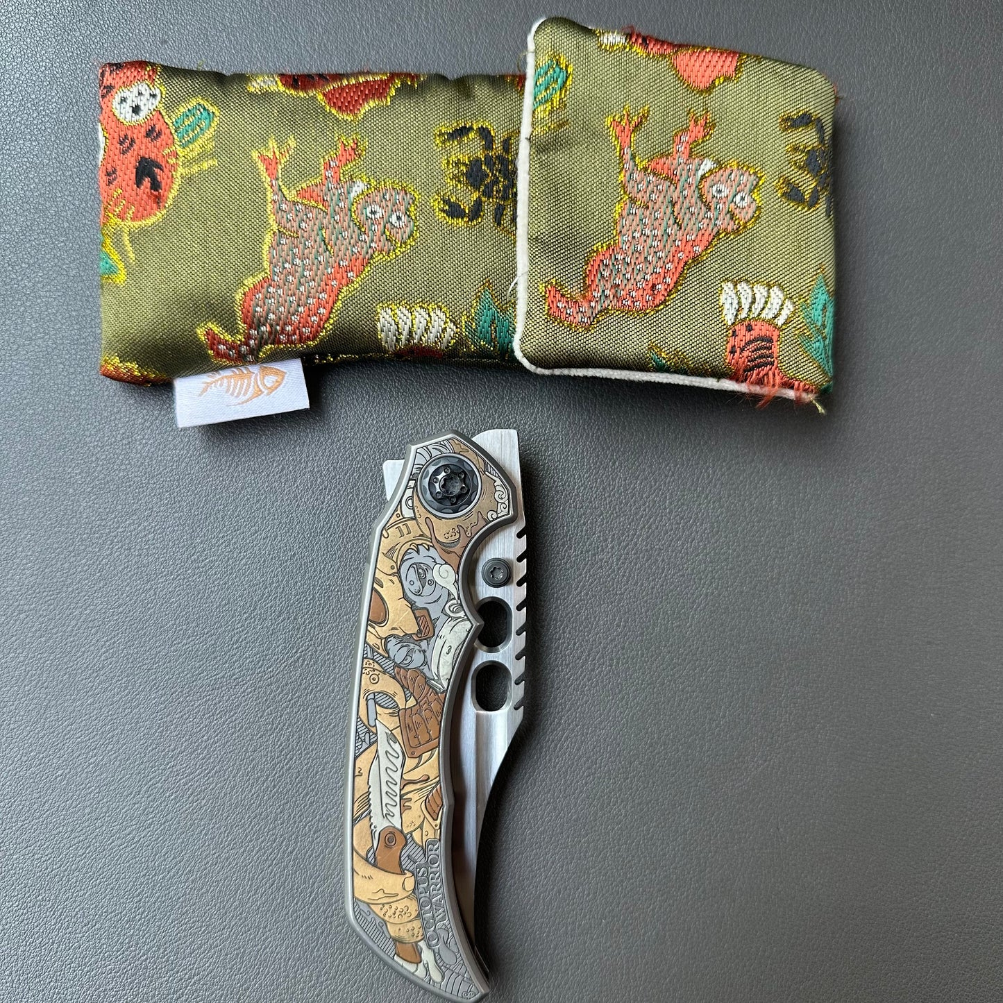 Octopus engraving titanium handle 14C28N steel Bowie blade shape