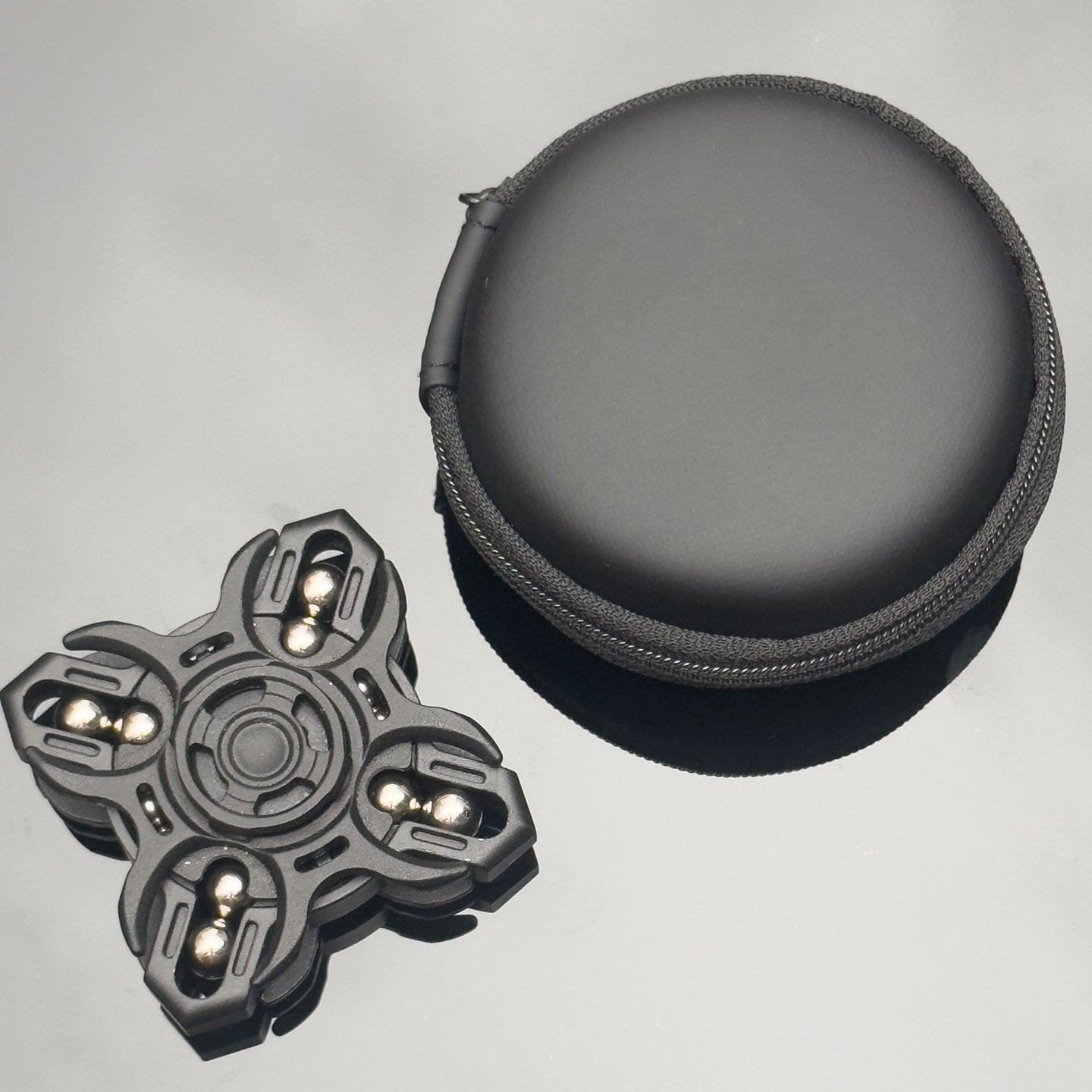 edc Stress-relieving Toy: Divine Oracle Fingertip Gyroscope Tuning Fork in Collaboration with Divine Realm Alloy Hand Play Piece, a cutting-edge black technology