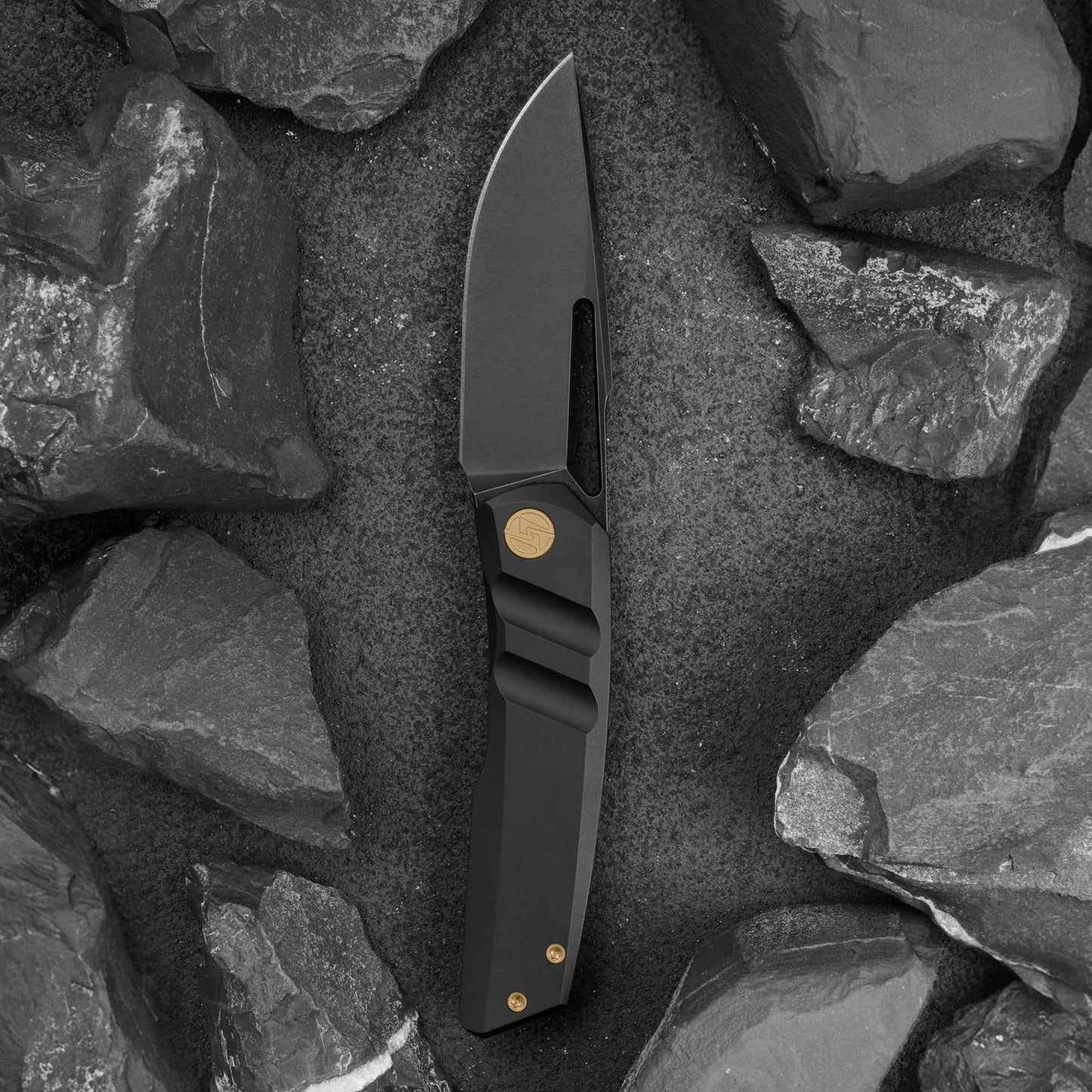 Sworf T077 Damascus Carbon fiber handle Liner Lock slot deployment
