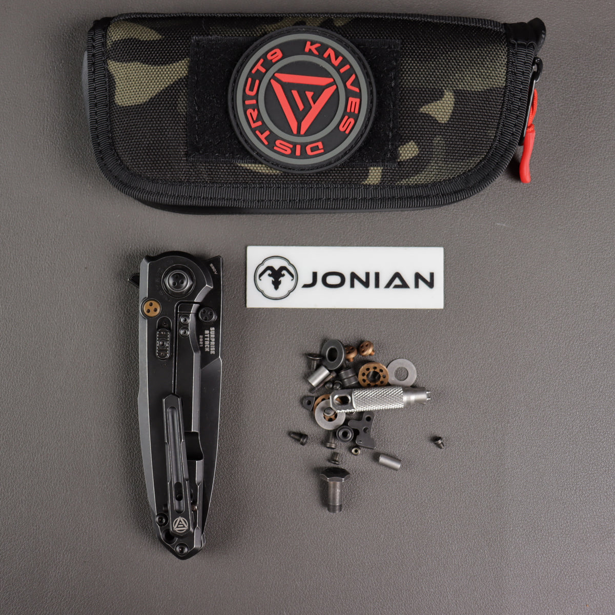 District 9 Surprise Attack black stonewash