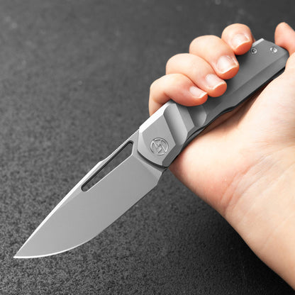 Sworf T077 Damascus Carbon fiber handle Liner Lock slot deployment
