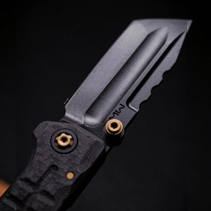 Moyeworks BK1B folding pry bar titanium handle liner lock