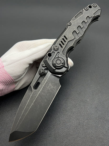 District 9 Catastrophe black