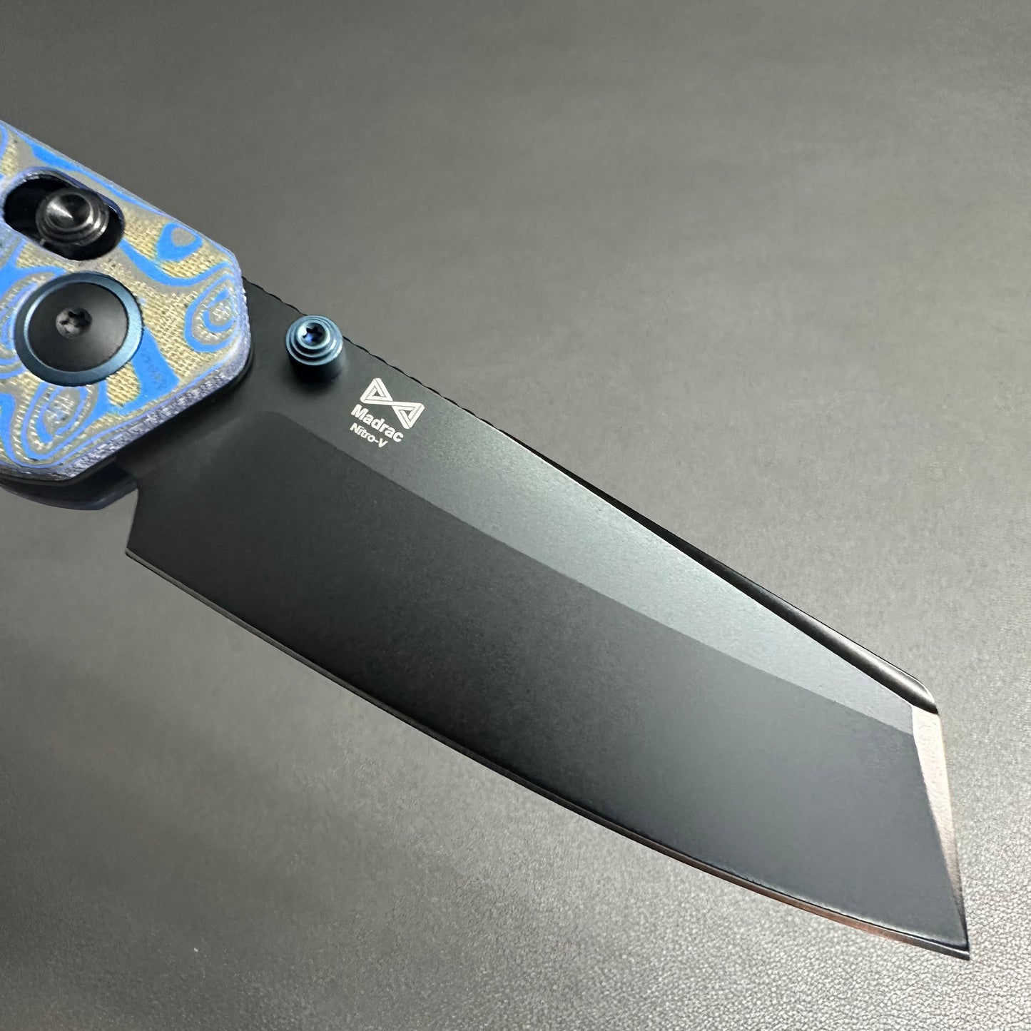 Kizer Daramc Nitro-V blade steel micarta scales