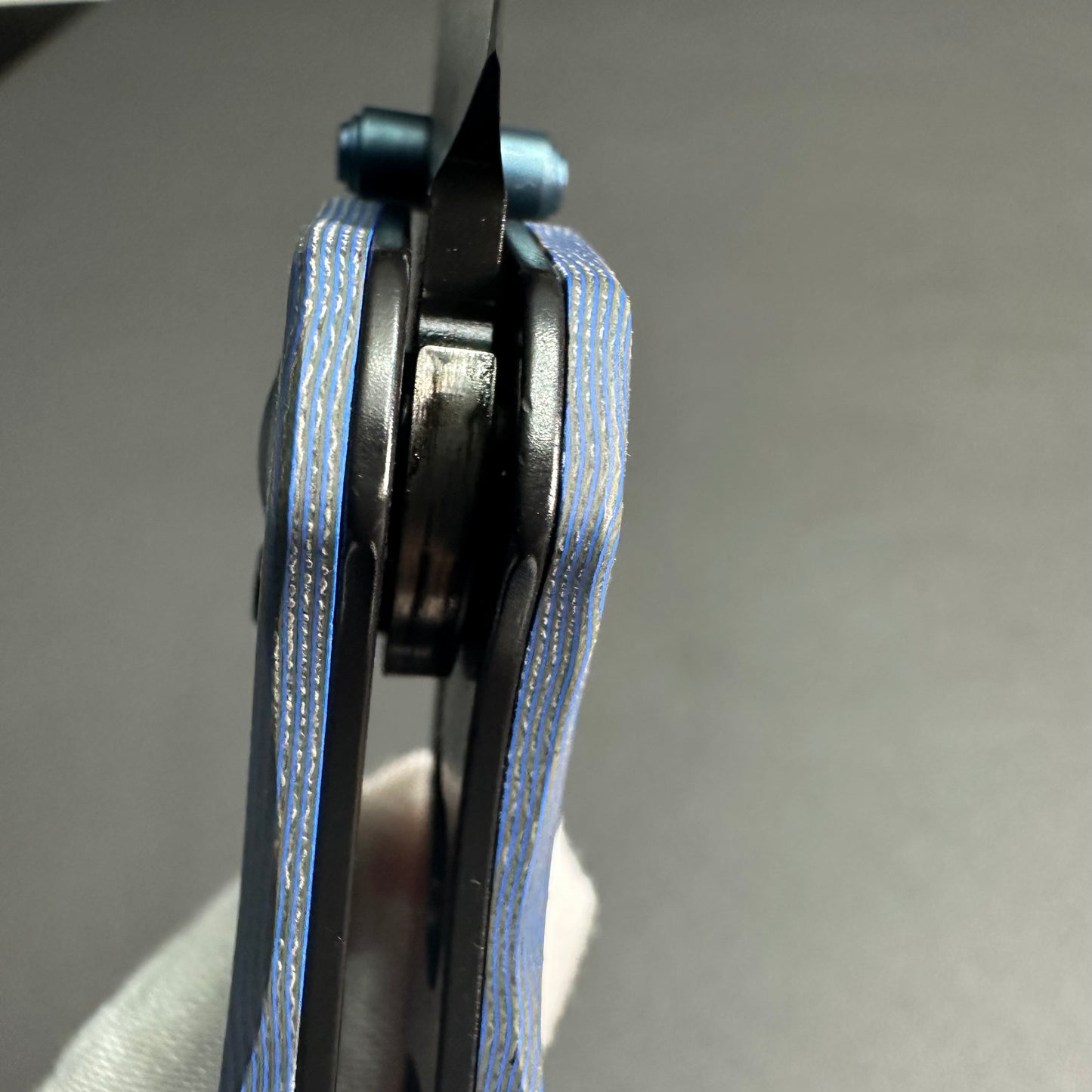 Kizer Daramc Nitro-V blade steel micarta scales
