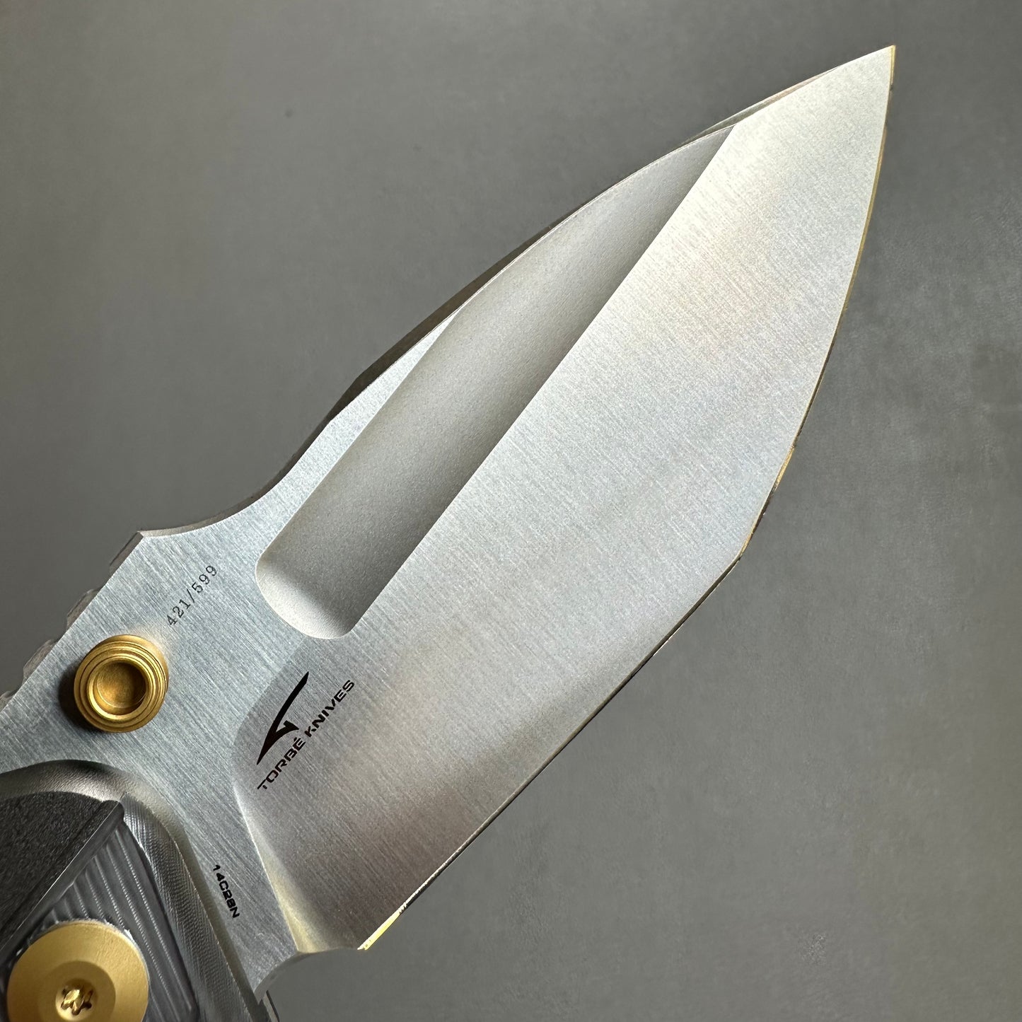 CIVIVI Wellmax Thumb Stud & Button Lock Knife Gray Aluminum Handle With Polished Clear Lexan Inlay (3.6" Satin Finished 14C28N Blade) C24008C-1