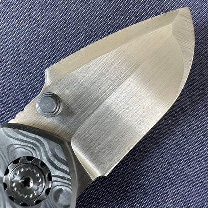 SANGYUTOU Fat Soul carbon fiber scales M390 blade steel micro folding knife