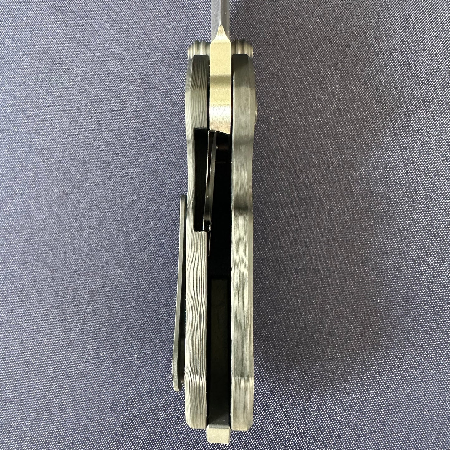 SANGYUTOU Fat Soul carbon fiber scales M390 blade steel micro folding knife