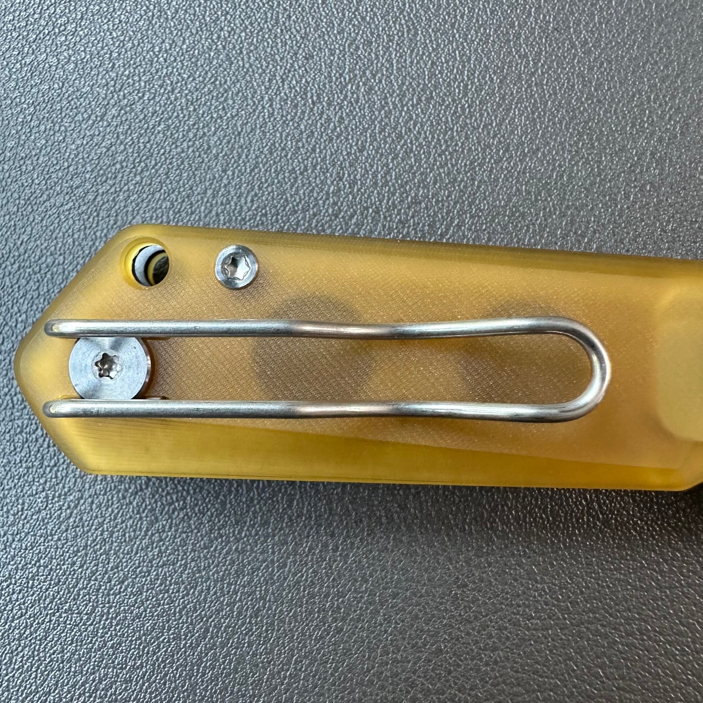 Olitans utility pocket knife cross bar lock Ultem scales