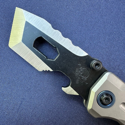 Moyeworks BK1A folding pry bar titanium handle liner lock