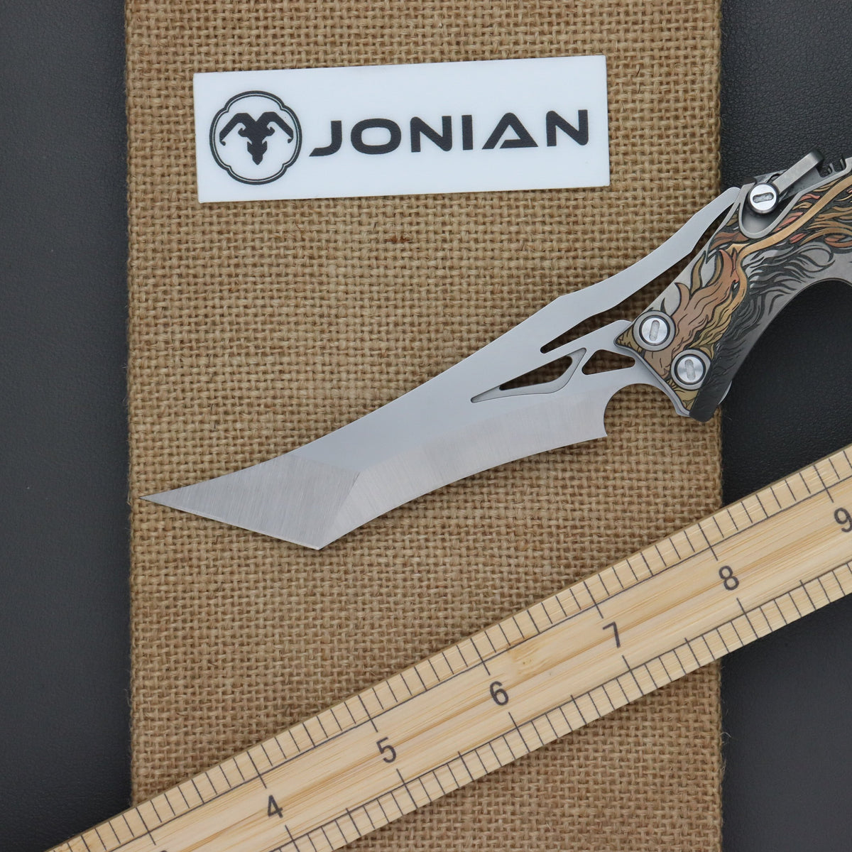MUNDUS Dragon Slice Engraved handle
