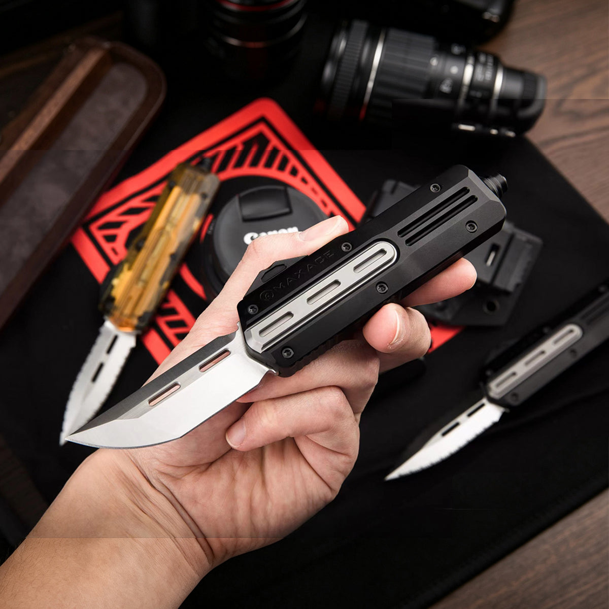Uranus2 OTF Aluminum handle Ultem handle Zero Blade Play