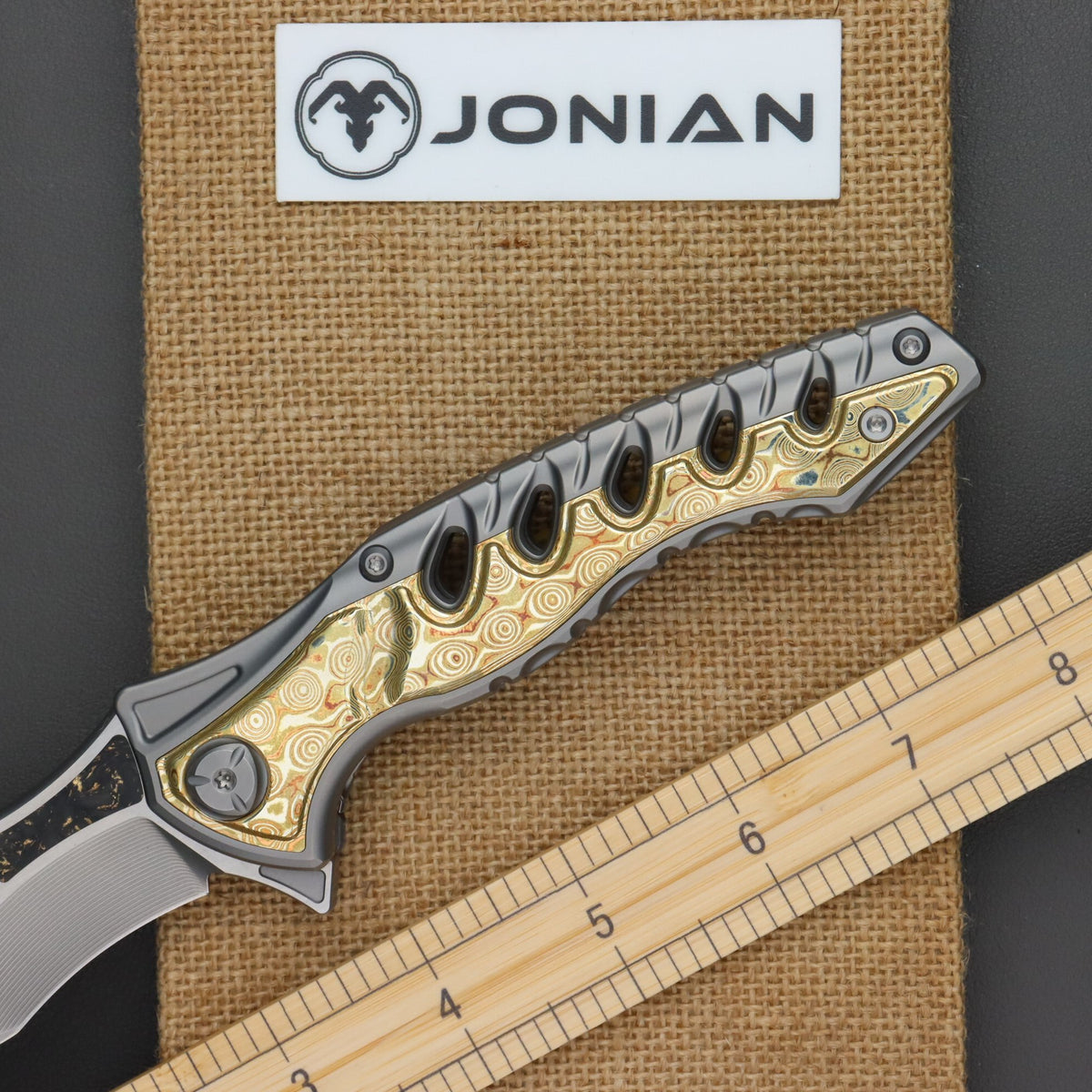 Maxace Hive