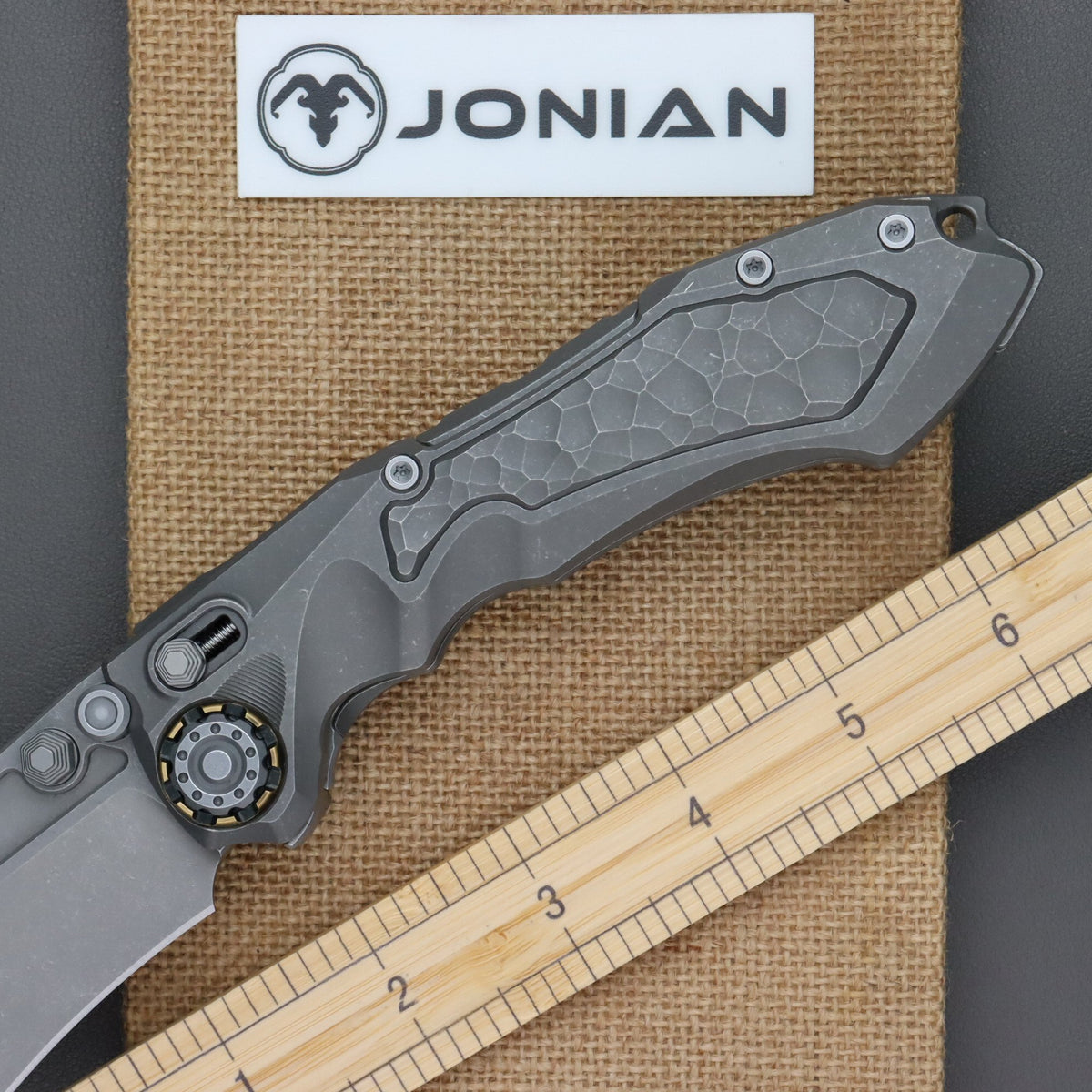 District 9 Rock Stone-Wash Finish