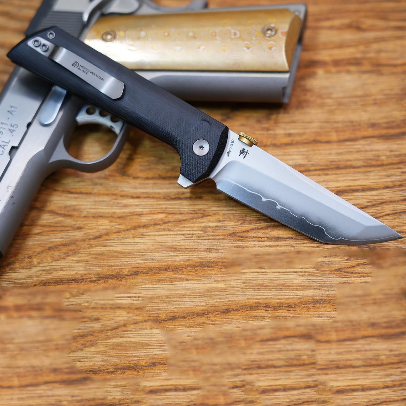 Chop2 2406BK New .45-style thumb disc SLD Outdoor folding knife