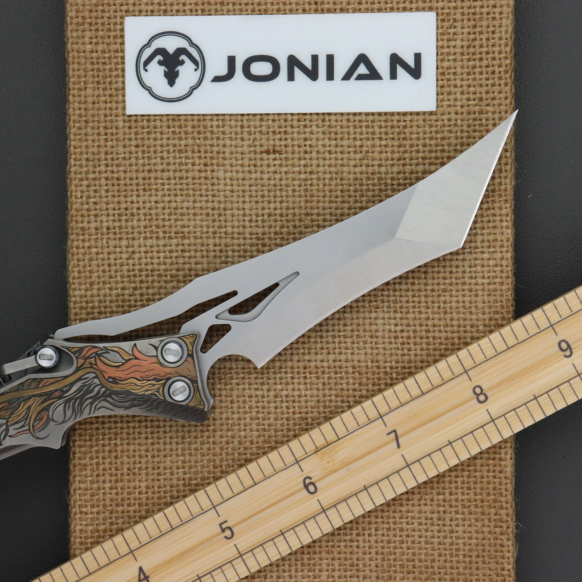 MUNDUS Dragon Slice Engraved handle