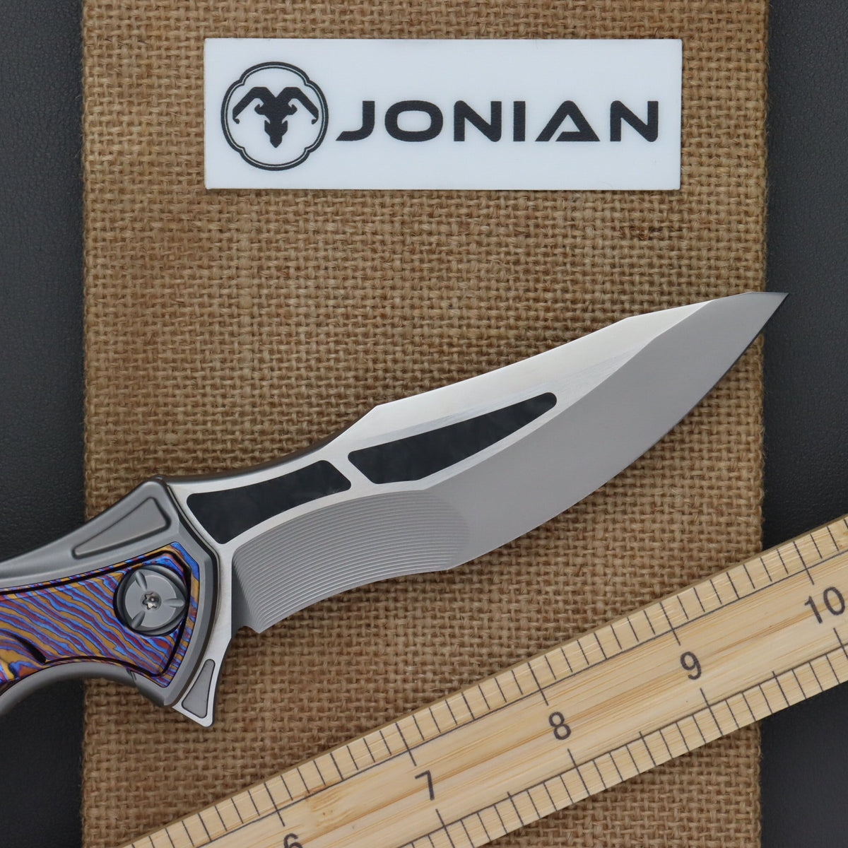 Maxace Hive Timascus Scales
