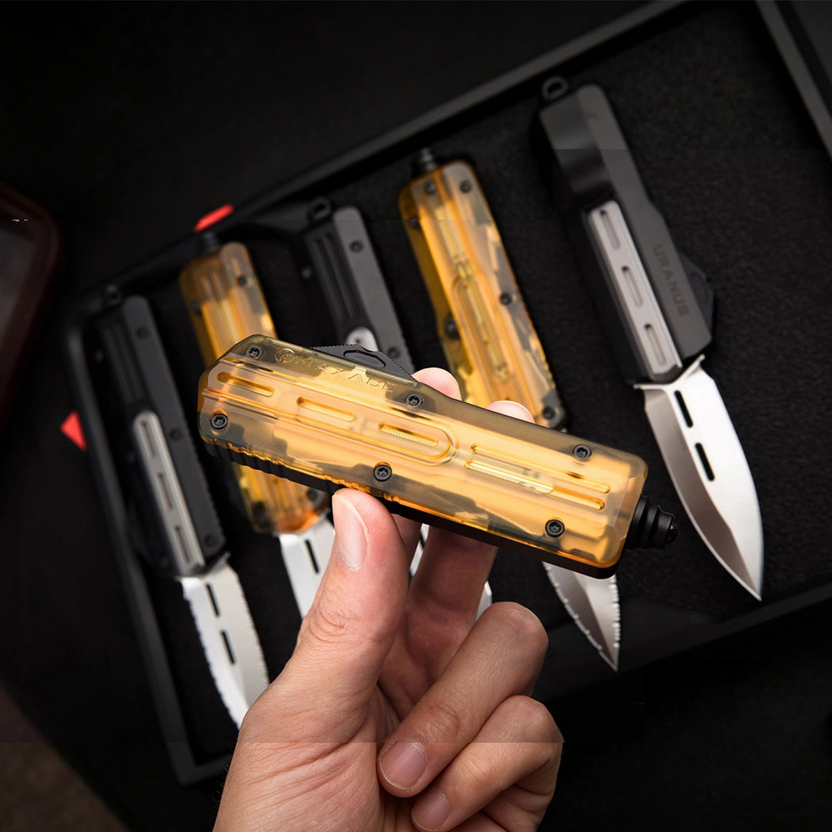 Uranus2 OTF Aluminum handle Ultem handle Zero Blade Play