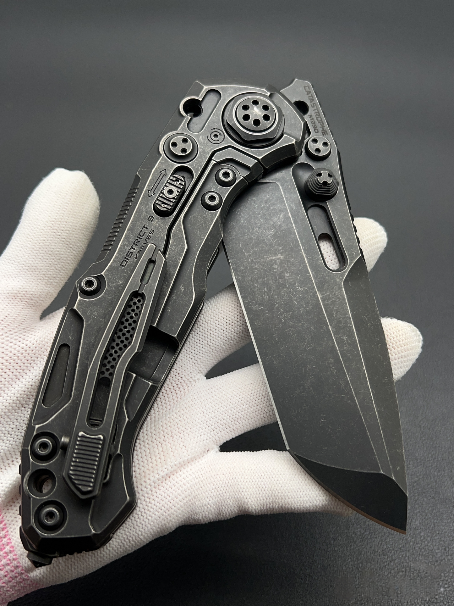 District 9 Catastrophe black