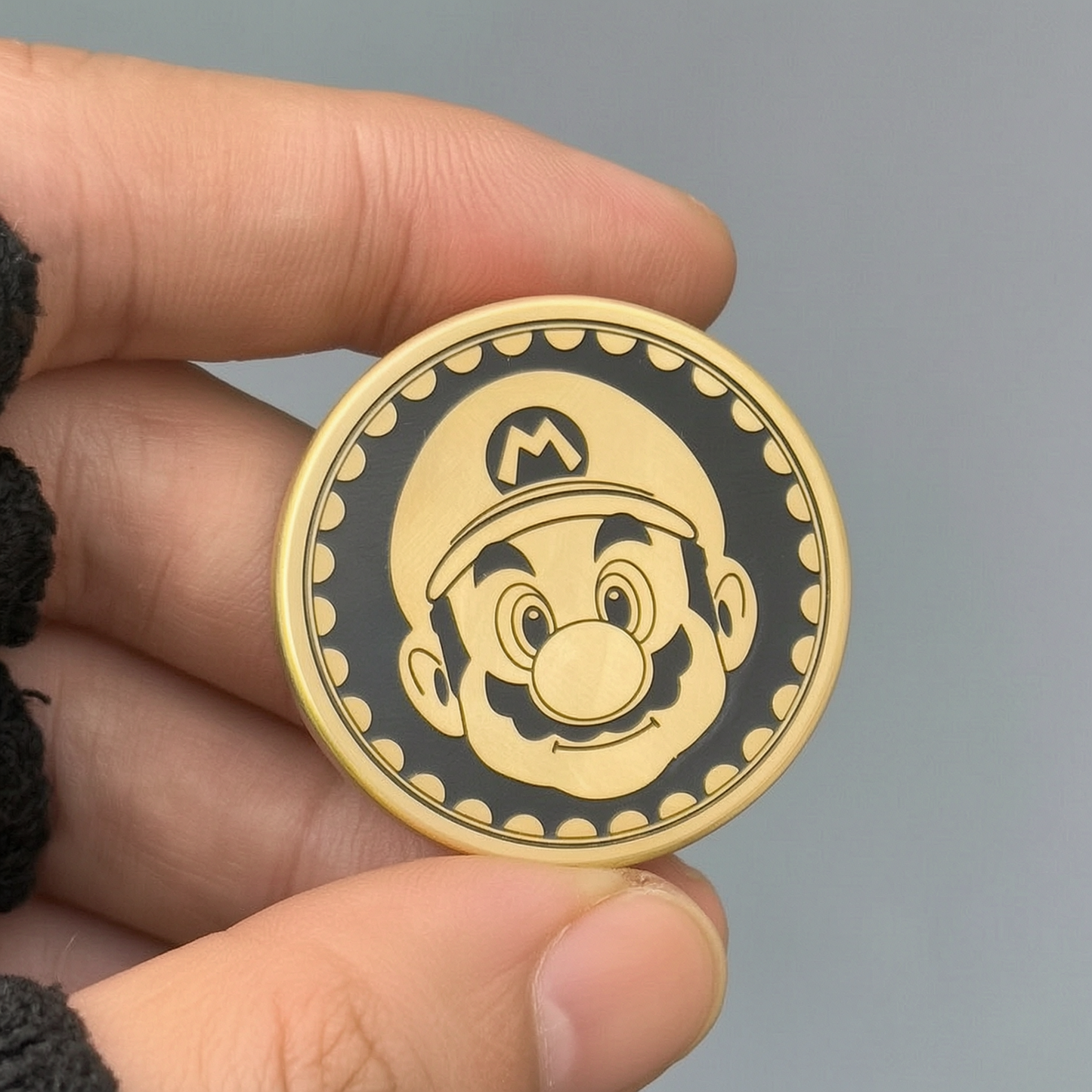edc stress-relieving toy Papa Coin Brass magnetic Push Card Metal plaything Fingertip gyroscope Rotating Black technology